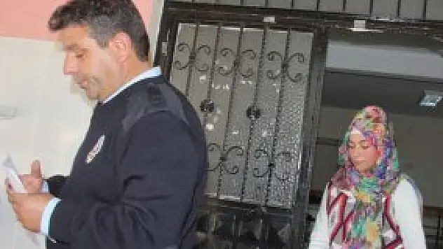 Hamile eşe 'düğme' dayağı