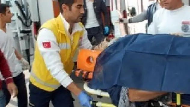 İşçiler bastıkları mermeri kesti: 4 yaralı