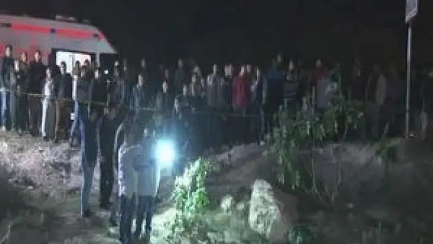 Deredeki cesedi 'kapalı gişe' izlediler