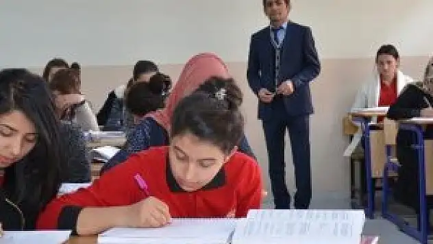 Konya bin 147 ücretli öğretmen var