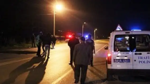 Otomobilin çarptığı kadın öldü