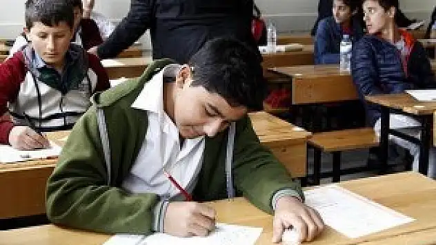 TEOG'da ikinci gün oturumları başladı