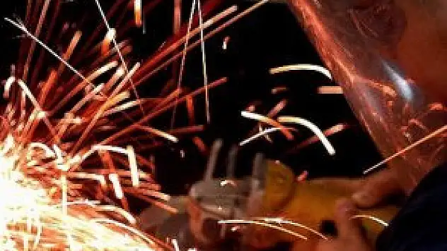 Sanayide istihdam değişmedi