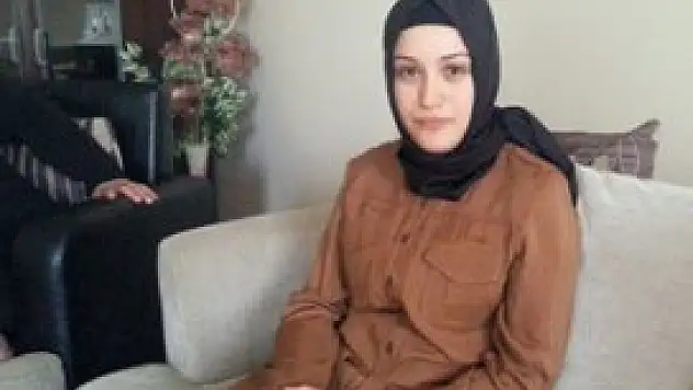 Başörtülü öğretmene saldırdılar!