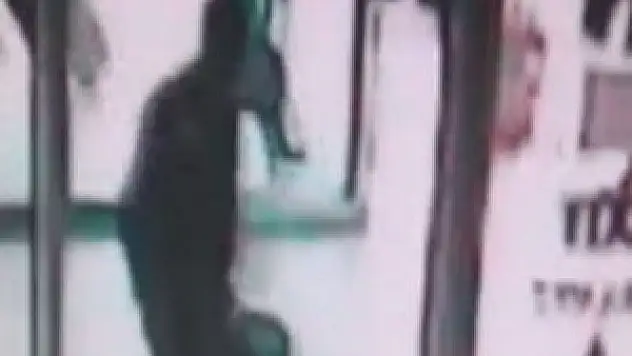 Uyuşturucuyu uçağa sokan karı koca yakalandı