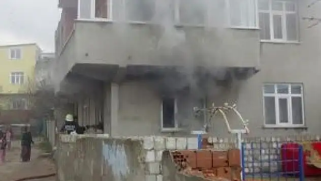 Kocasına kızıp evi yaktı