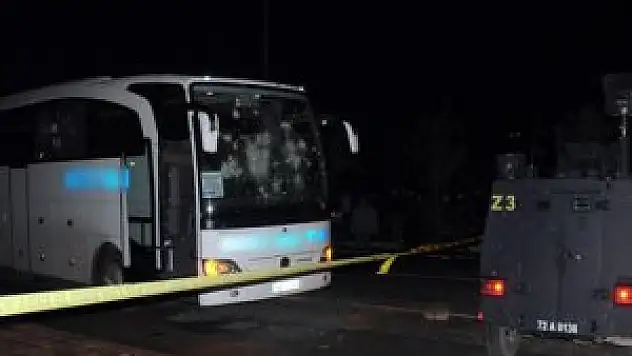 Yolcu otobüsünün altında kalan genç hayatını kaybetti