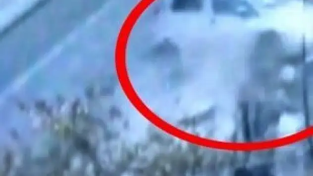 Şantiyeye uçan otomobil yürekleri ağza getirdi