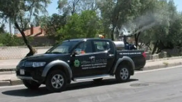 Meram'da haşereyle mücadele sürüyor