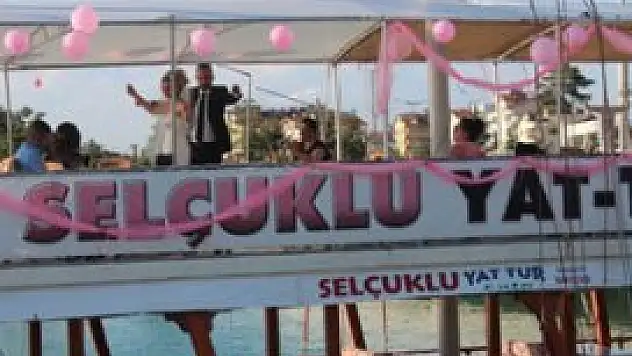 Beyşehir Gölü yeni evli çiftlerin gözdesi oldu