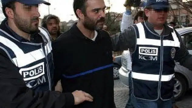 'Sezercik' rolüyle tanınan Sezer İnanoğlu yakalandı