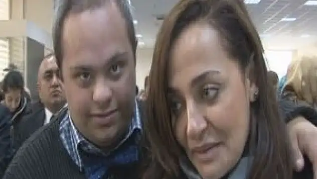 Diriliş Ertuğrul dizisi oyuncuları engellilerle buluştu