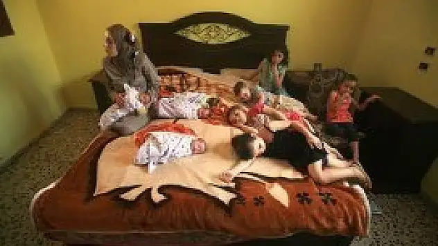 Gazze'de 11 çocuklu 21 yaşındaki anne yardım bekliyor