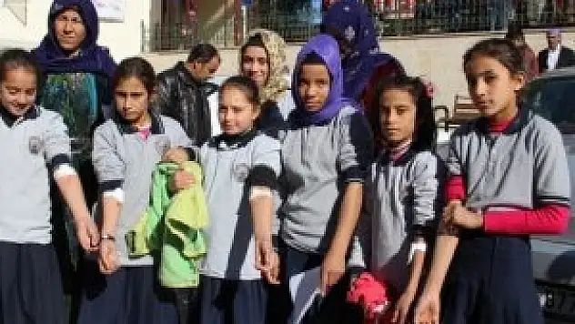 Şanlıurfa'da 98 öğrenci zehirlendi