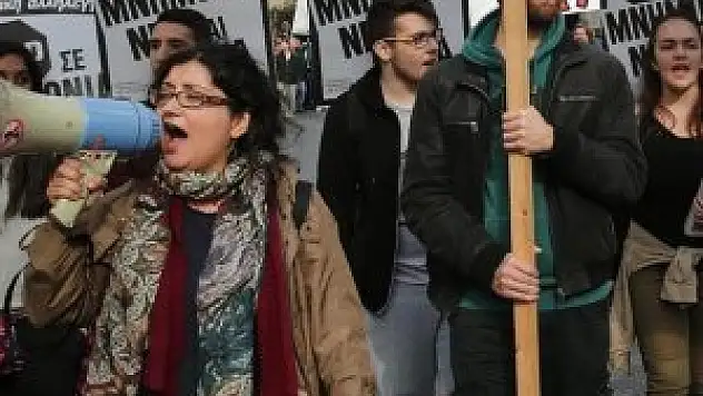 Thousands protest against new austerity moves in Greece