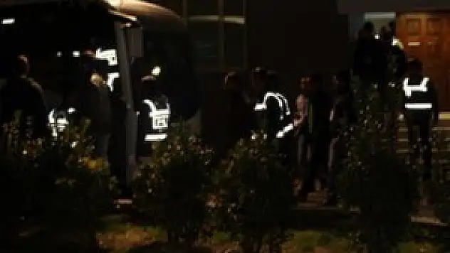 Paralel yapı zanlıları sağlık kontrolünden geçirildi