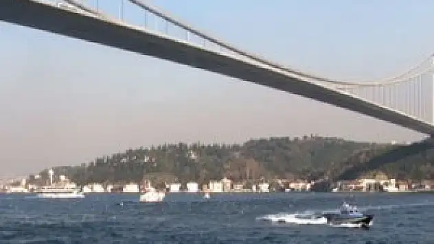 İstanbul Boğazı'nda çifte intihar şoku