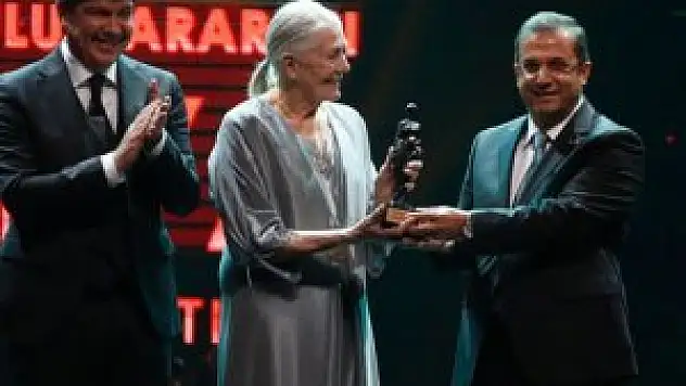 Altın Portakal ödülleri sahiplerini buldu