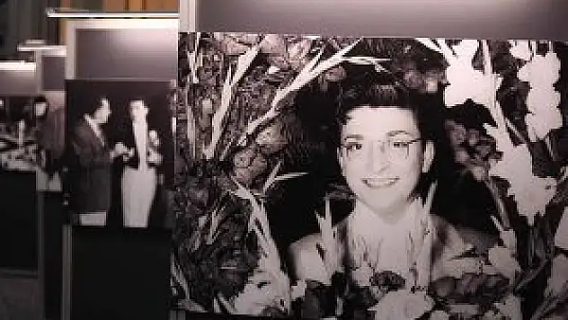 'Zeki Müren'i Okumak, Zeki Müren'le Okumak' sergisi açıldı