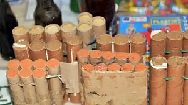 Parti binası değil cephanelik