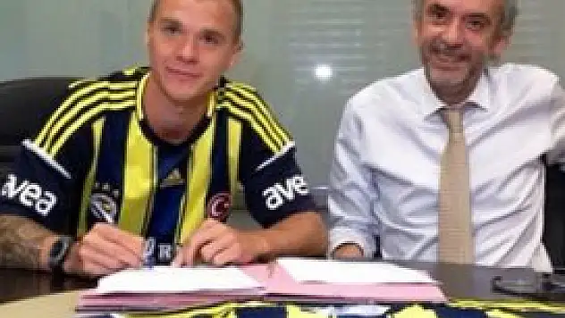 Fenerbahçe Holmen ile imzaladı