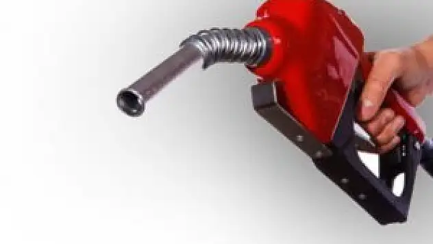 Benzine ikinci indirim geldi