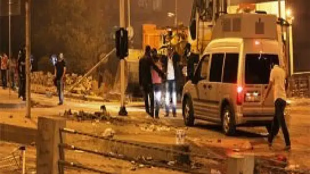 Esnaf ve kamunun zararını eylemciler ödeyecek