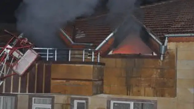 1 saat arayla iki kez yangın!