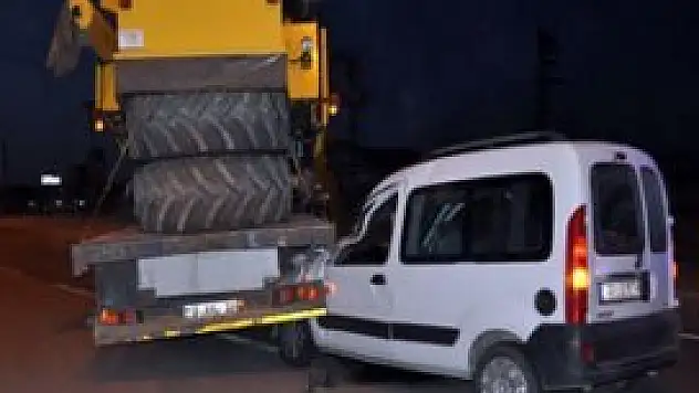 Kamyonet tıra arkadan çarptı 5 yaralı