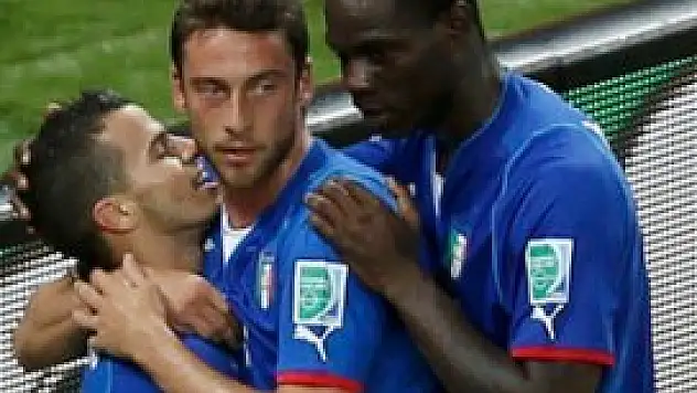 İtalya-Japonya maçı nefesleri kesti!