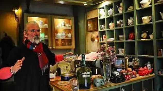 Kahvesiyle ünlü Bosna'nın otantik çay evi de ilgi çekiyor