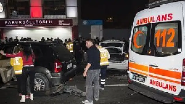 Beyoğlu'nda polislerden kaçan sürücü 9 kişiyi yaraladı