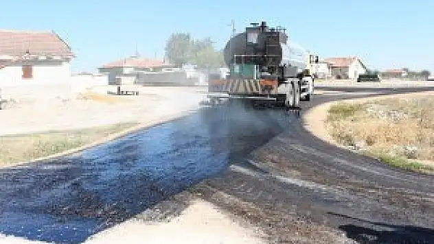 Karatay'da merkeze uzak mahallelerde asfaltlama çalışmaları