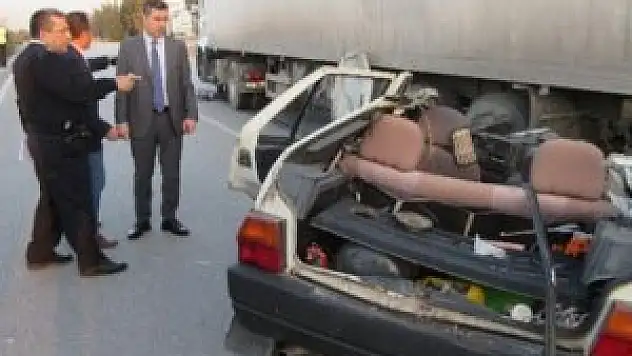 Otomobil hurdaya döndü: 2 ölü, 2 yaralı