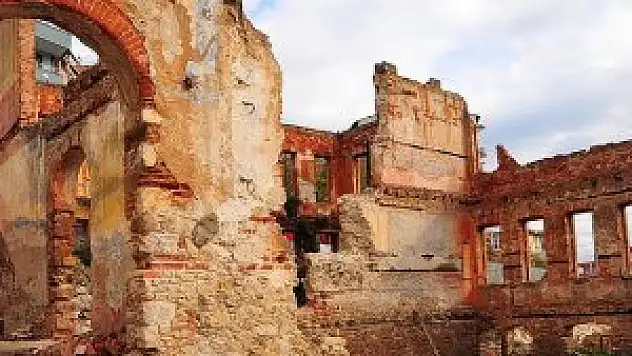 Tarihi 'İskoliye Mektebi' restore ediliyor