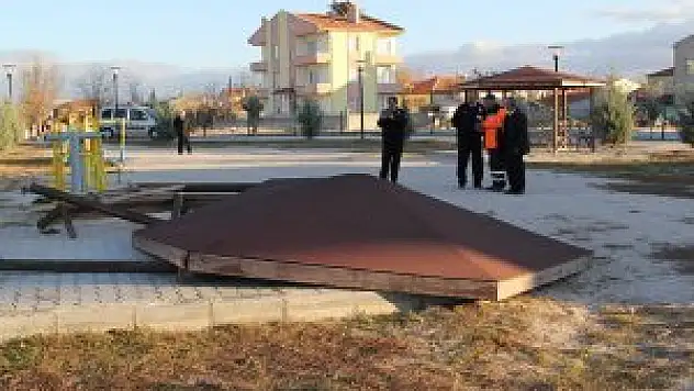 Cihanbeyli'de parklara zarar veriliyor