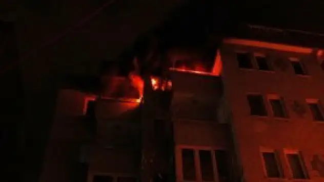 6 katlı apartmanda yangın paniği