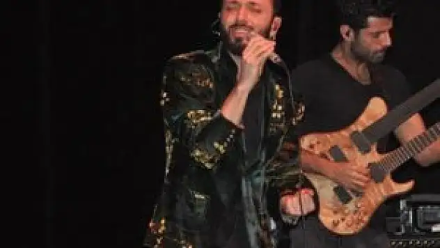 Mabel Matiz hayranlarını coşturdu