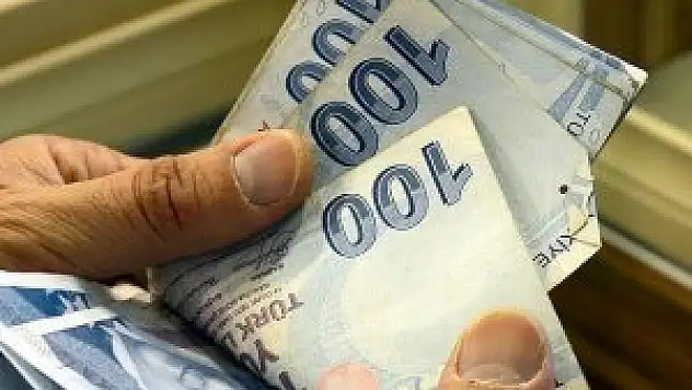 Ocak ayında maaşlara zam yağacak!