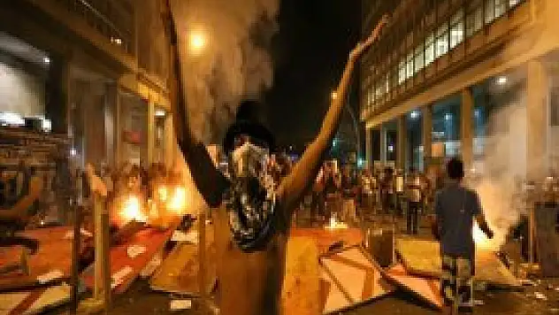 Brezilya'daki gösteriler şiddetleniyor!