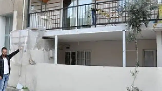 Sigarasına kadar soydular