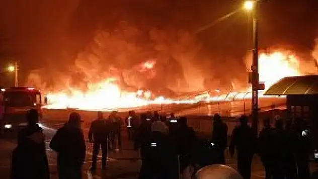 Keçiören Osmanlı Halk Pazarı'nda yangın