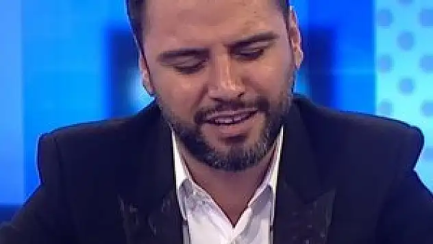 Alişan canlı yayında ilahi söyledi