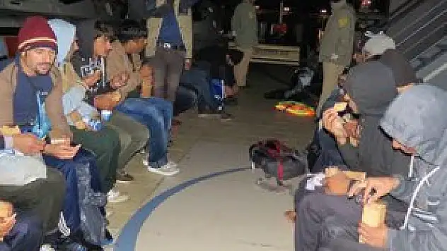 51 kaçak göçmen ölümden döndü