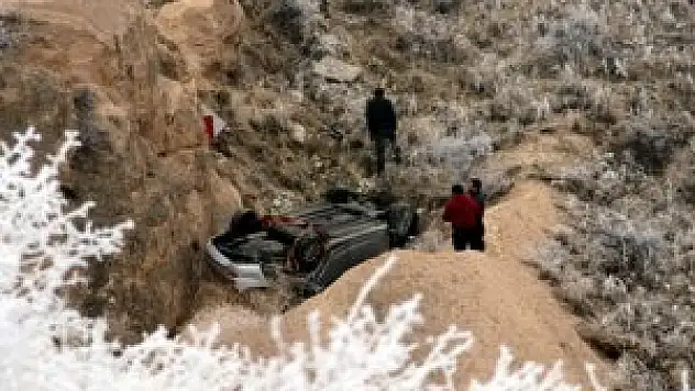 Vadiye uçan araçtan yara almadan kurtuldu