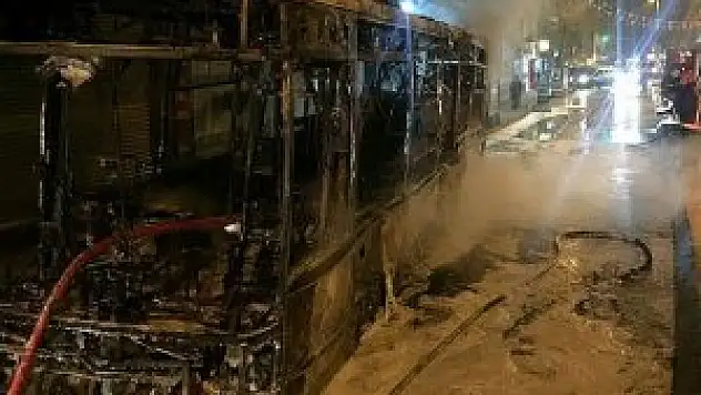 İstanbul'da halk otobüslerine molotofkokteylli saldırı