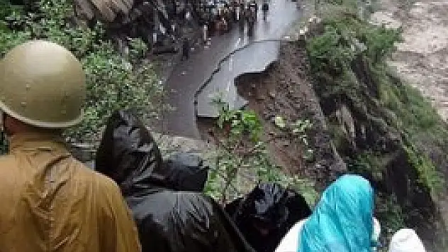 Hindistan'da ölü sayısı 600'e yükseldi