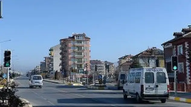 Sürücülere 2 kilometrelik yolda ceza yağdı