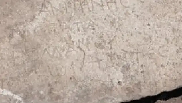 Temel kazısından mezar çıktı