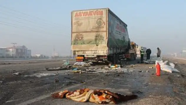 Konya'da zincirleme trafik kazası: 2 ölü, 1 yaralı
